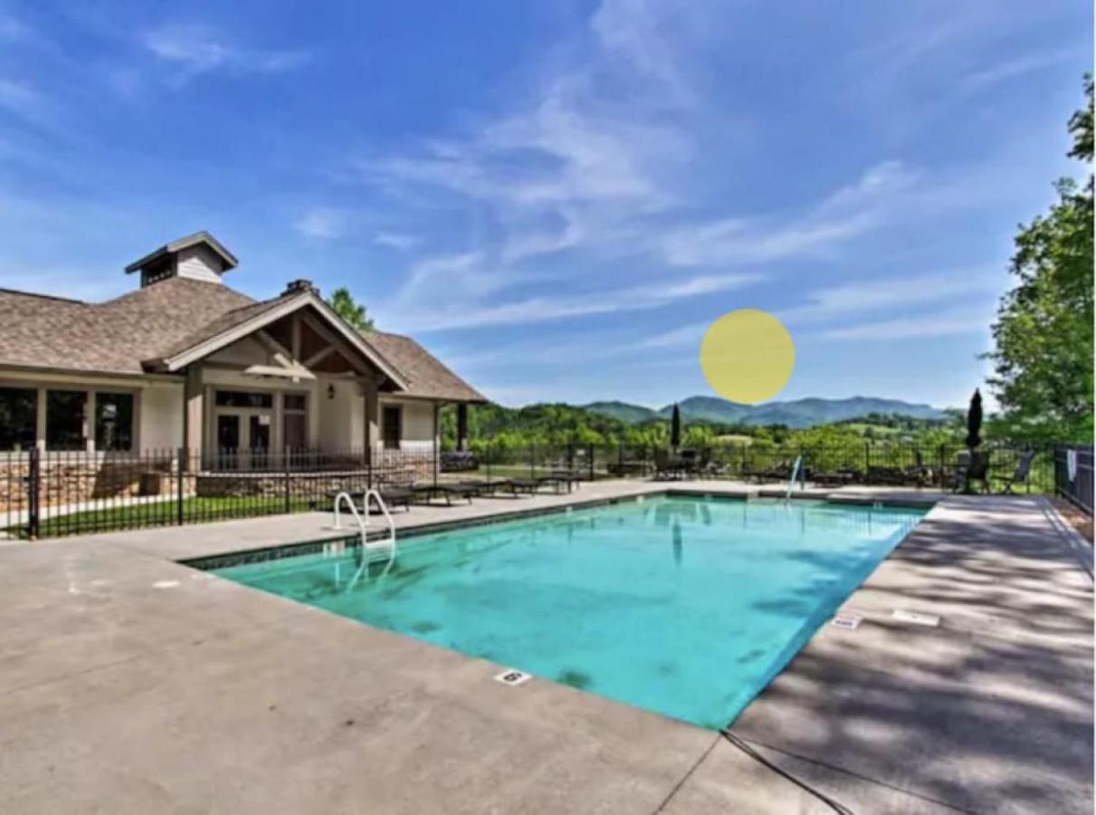 Gorgeous Cades Cove Condo With Community Pool タウンゼンド エクステリア 写真